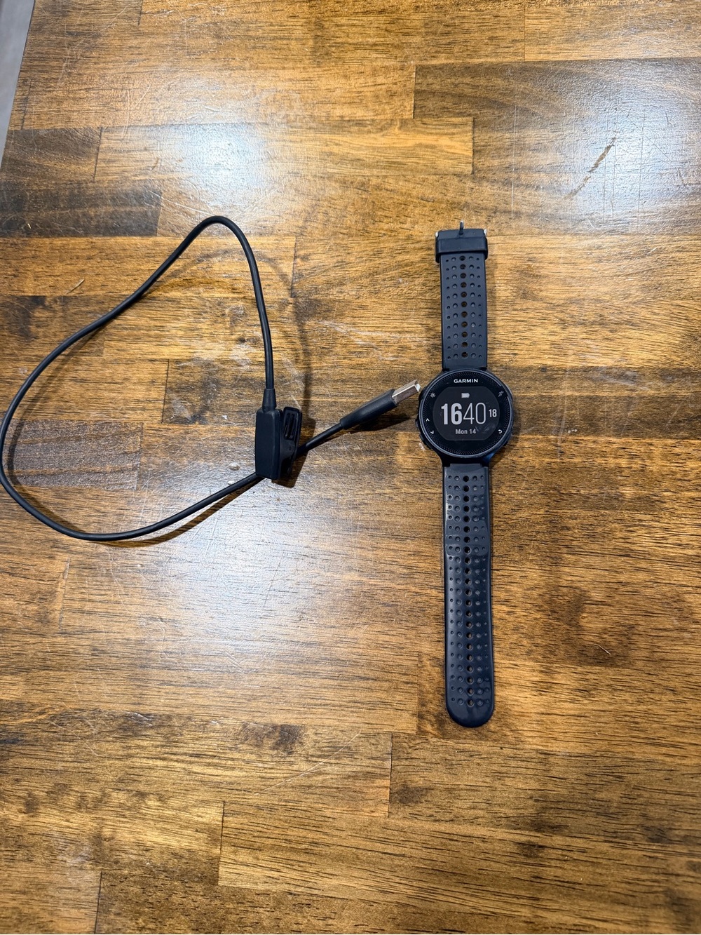 Garmin Forerunner 235 Watch & Charger
